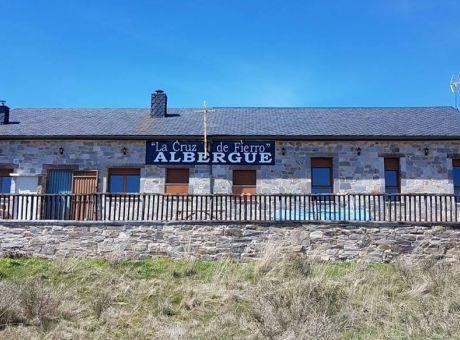 Albergue De Peregrino Cruz De Fierro Foncebadon Exterior photo